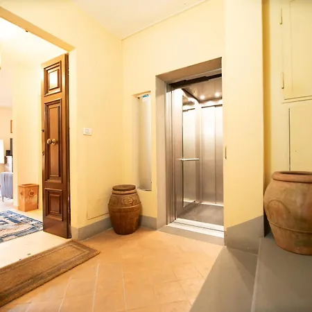 Piazza Bernardini In Center Town 아파트